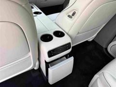 Li Auto i8 Standard Edition - ფოტო 9