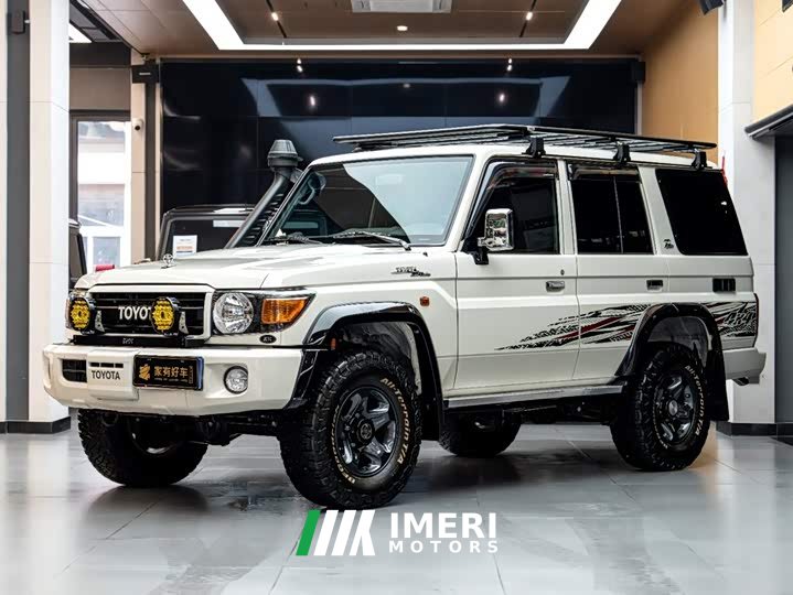 Toyota Land Cruiser (Imported) LC76 4.0L Manual - ავტომობილი ჩინეთიდან