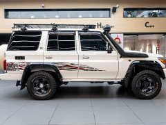 Toyota Land Cruiser (Imported) LC76 4.0L Manual - ფოტო 3
