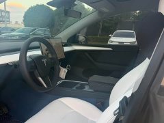 Tesla Model Y Standard Range RWD - ფოტო 8