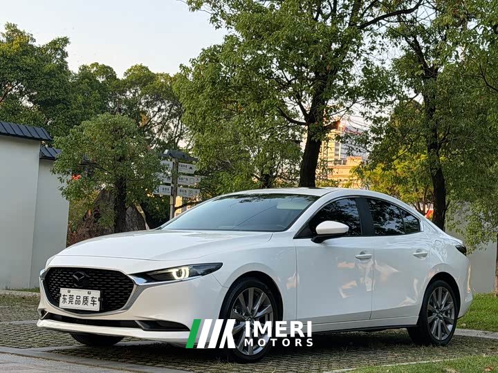 Mazda3 Axela 2.0L Automatic Elegant Edition