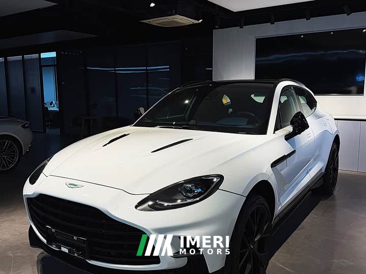 Aston Martin DBX 4.0T V8 707