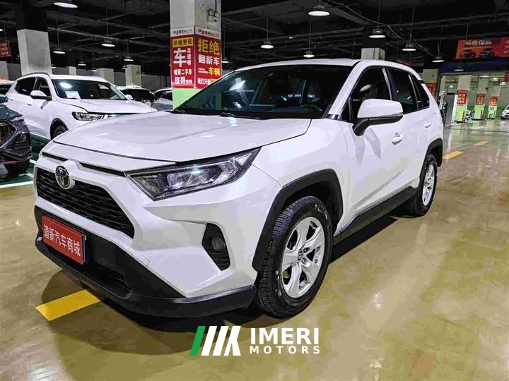 Toyota RAV4 2.0L CVT FWD Urban Edition