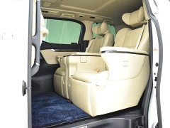 Toyota Vellfire 2020 Dual Motor 2.5L HV Premium Edition - ფოტო 18