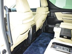 Toyota Vellfire 2020 Dual Motor 2.5L HV Premium Edition - ფოტო 20