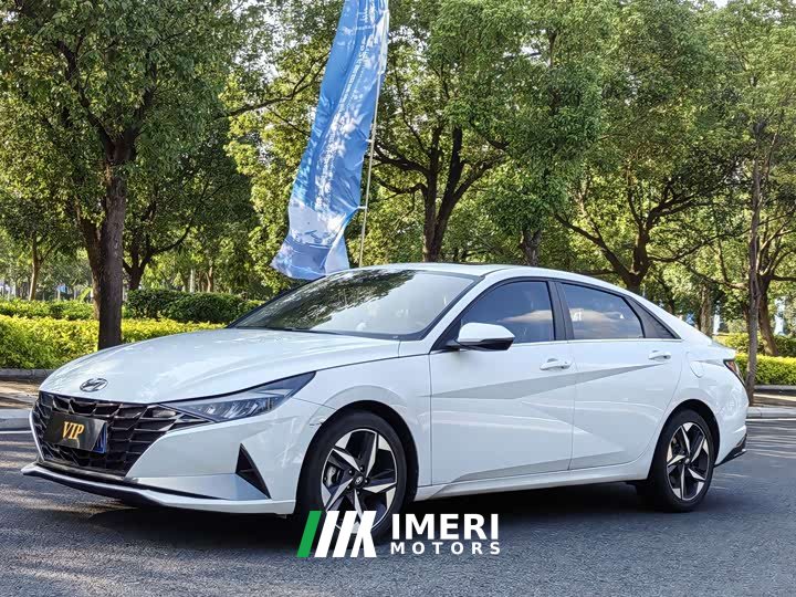 Hyundai Elantra 1.5L CVT Luxury