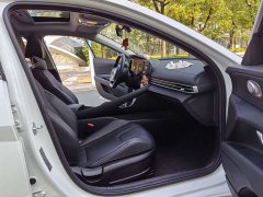Hyundai Elantra 2022 1.5L CVT Luxury - ფოტო 11