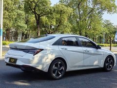 Hyundai Elantra 2022 1.5L CVT Luxury - ფოტო 4