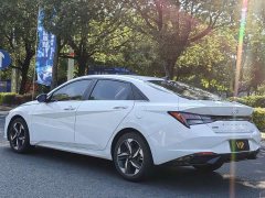 Hyundai Elantra 2022 1.5L CVT Luxury - ფოტო 6