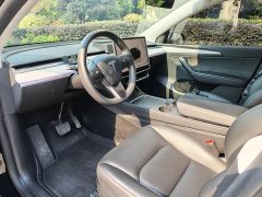 Tesla Model Y Rear-Wheel Drive - ფოტო 10