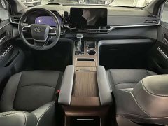 Toyota Gravia 2.5L Hybrid Prestige Plus AWD - ფოტო 6