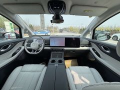 Voyah Lantu Dreamchaser PHEV AWD Flagship Kunpeng Edition - ფოტო 4
