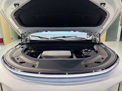 Li Auto L9 Ultra Smart Refresh Edition - ფოტო 5