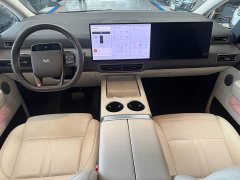 Li Auto Li Xiang MEGA Ultra - ფოტო 9