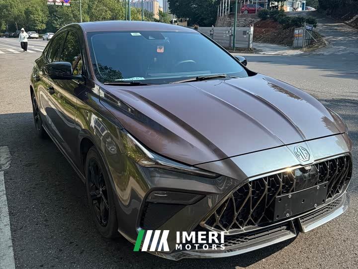 SAIC MG5 Scorpio 1.5T Trophy Sport Luxury Edition
