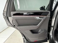 Volkswagen Touareg 3.0TSI Rui Xiang Edition Obsidian Black Sport Package - ფოტო 20