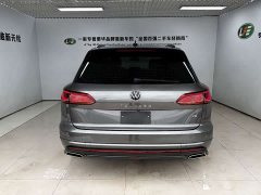 Volkswagen Touareg 3.0TSI Rui Xiang Edition Obsidian Black Sport Package - ფოტო 5
