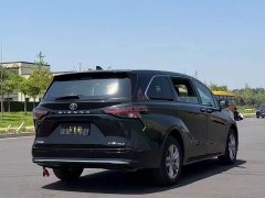 Toyota Sienna 2024 2.5L Hybrid AWD Luxury - ფოტო 9