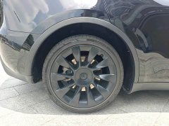 Tesla Model Y Rear-Wheel Drive - ფოტო 13
