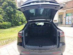 Tesla Model Y Rear-Wheel Drive - ფოტო 9