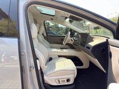 Li Auto i8 2025 Standard Edition - ფოტო 13