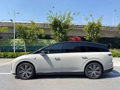 Li Auto i8 2025 Standard Edition - ფოტო 5