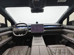 NIO ES8 Six-Seat Executive Luxury Edition - ფოტო 3