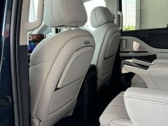 Voyah Lantu Dreamchaser PHEV AWD Flagship Kunpeng Edition - ფოტო 3