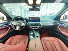 BMW 5 Series 530Li Premier M Sport Package - ფოტო 4