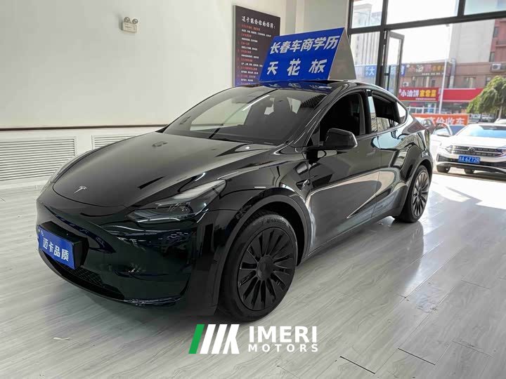 Tesla Model Y Facelift Rear-Wheel Drive