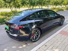 Tesla Model 3 Performance All-Wheel Drive - ფოტო 3