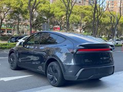 Tesla Model Y Long Range All-Wheel Drive Launch Edition - ფოტო 11