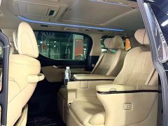 Toyota Alphard Hybrid 2.5L Premium Gold Edition - ფოტო 3