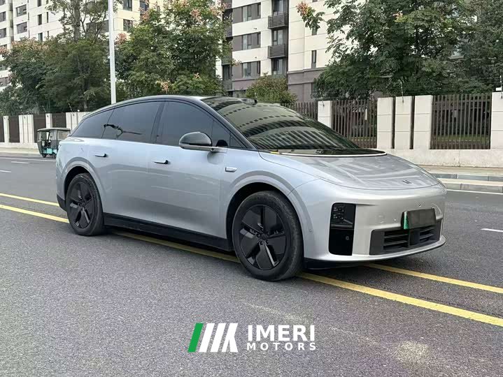 Li Auto i6 2025 Two-Wheel Drive Standard - ავტომობილი ჩინეთიდან