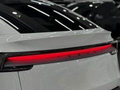 Tesla Model Y Rear-Wheel Drive - ფოტო 16