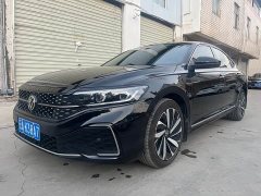 Volkswagen Passat 330TSI Luxury - ფოტო 1