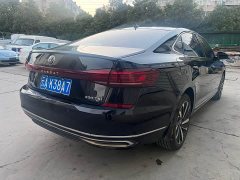 Volkswagen Passat 330TSI Luxury - ფოტო 12