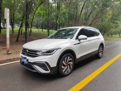 Volkswagen Tiguan L 2023 330TSI Automatic Two-Wheel Drive Comfort Edition - ფოტო 1