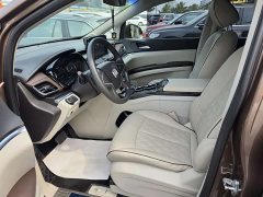 Buick GL8 Land Official Business Class 652T Comfort Edition - ფოტო 3