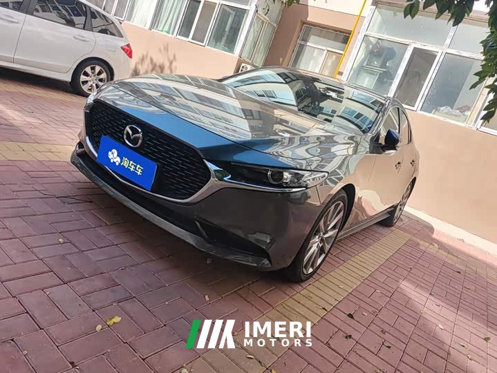 Mazda3 Axela 2.0L Automatic Brilliant Edition