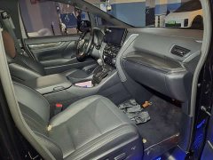 Lexus LM 2020 300h 7-Seater Elegant Edition - ფოტო 4
