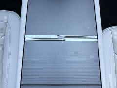 Tesla Model Y Rear-Wheel Drive - ფოტო 15