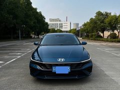 Hyundai Elantra 2022 1.5L CVT Luxury - ფოტო 1