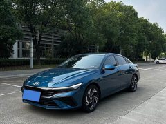 Hyundai Elantra 2022 1.5L CVT Luxury - ფოტო 3