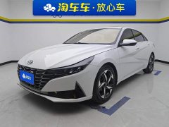 Hyundai Elantra 2022 1.5L CVT Luxury - ფოტო 1