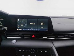 Hyundai Elantra 2022 1.5L CVT Luxury - ფოტო 13