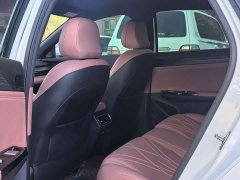 Geely Galaxy L6 2025 EM-i 60km Launch Edition - ფოტო 8
