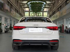 Audi A4L 2022 40 TFSI Luxury Dynamic - ფოტო 4