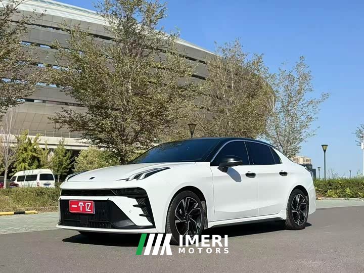 Lynk & Co 03 2.0T Diesel DCT Sport Plus
