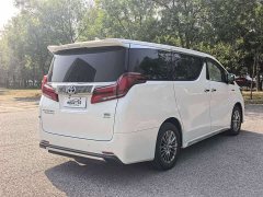 Toyota Alphard Hybrid 2.5L Premium Gold Edition - ფოტო 11